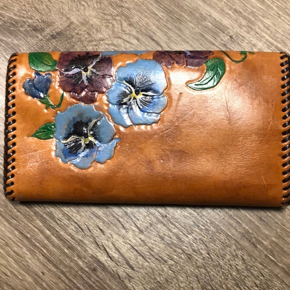 Vintage Hand Painted Leather Wallet - Picture 2 of 8
